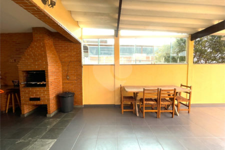 Sobrado à venda com 3 quartos em Parque Arariba, São Paulo, SP
