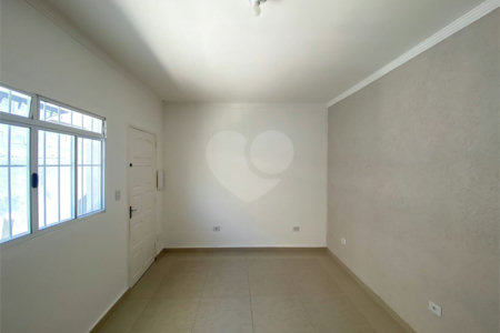 Casa à venda com 2 quartos no condomínio Cojunto Residencial Victoria, São Paulo - SP