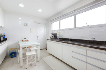 Apartamento à venda com 3 quartos, sendo 2 suítes, em Alto da Lapa, São Paulo, SP