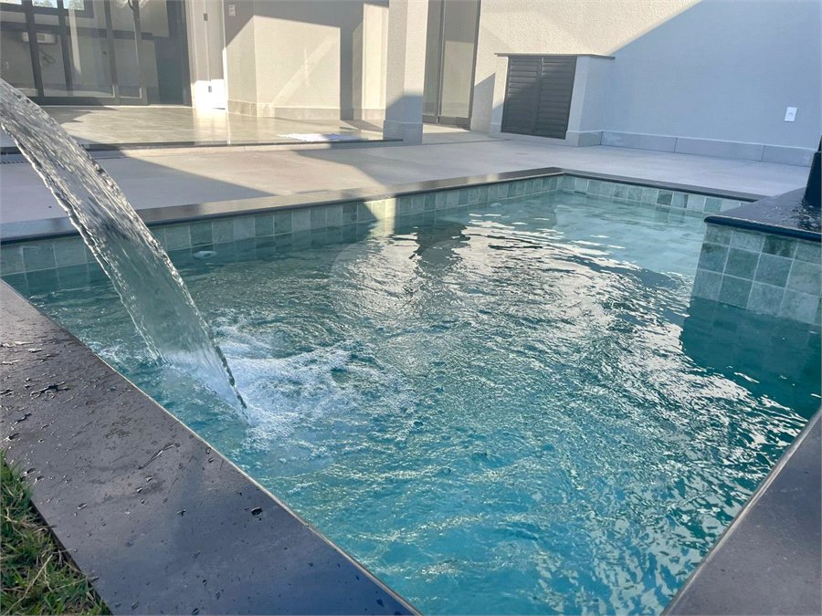 Casa à venda com 3 suítes no condomínio Residencial Milano, Indaiatuba - SP