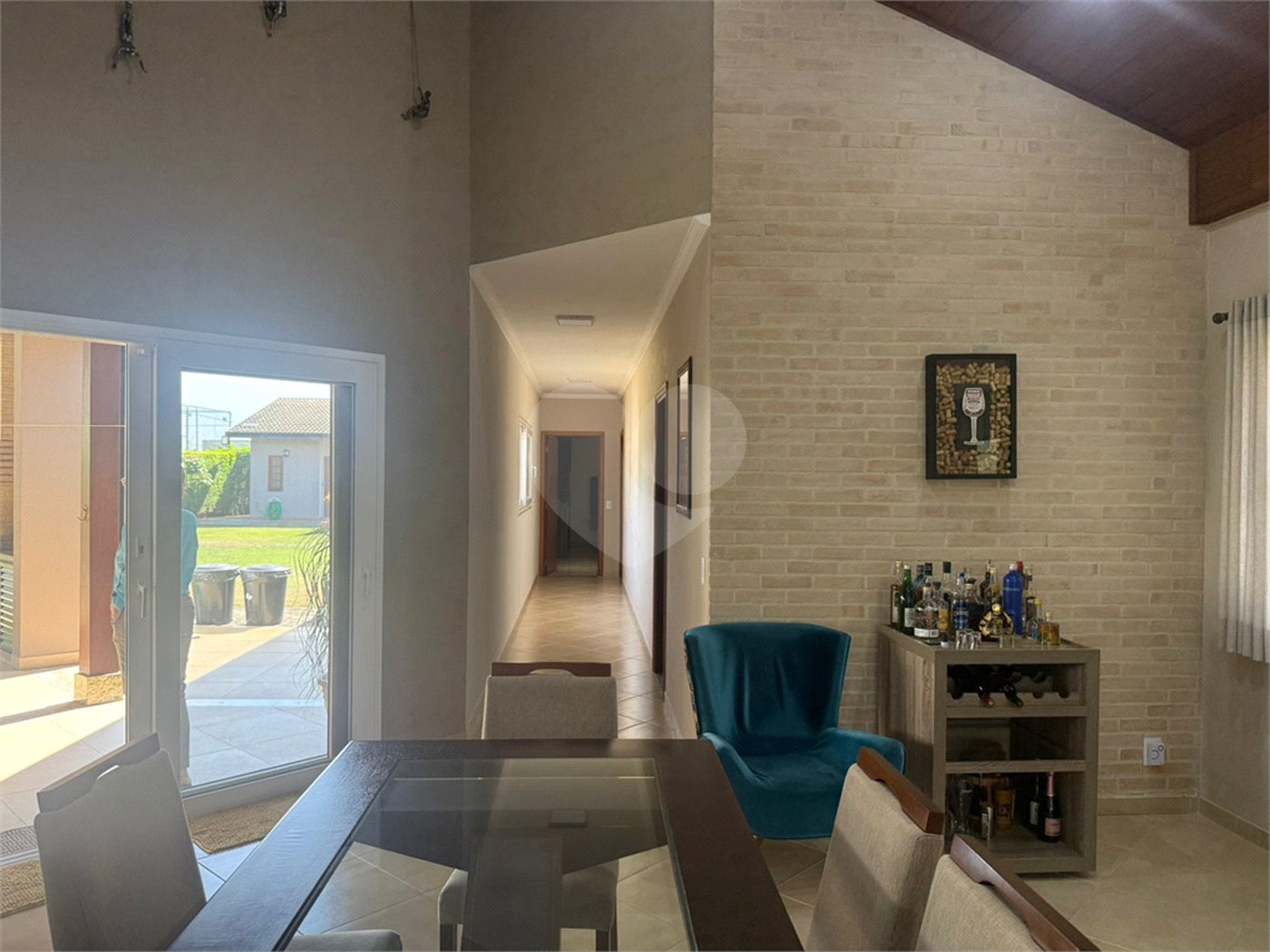 Casa à venda com 3 suítes no condomínio Terras de Mont Serrat, Salto - SP