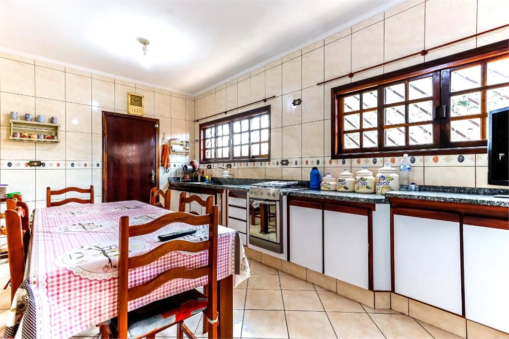 Sobrado à venda com 4 quartos, sendo 1 suíte, em Vila Nova Mazzei, São Paulo, SP