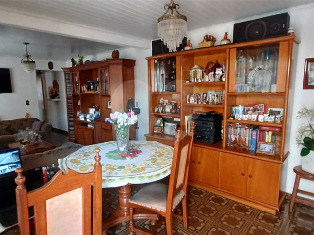 Casa à venda com 3 quartos, sendo 1 suíte, em Parque Edu Chaves, São Paulo, SP