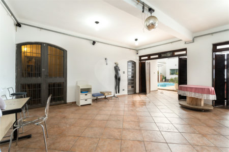 Casa à venda com 4 quartos, sendo 3 suítes, em Vila Mariana, São Paulo, SP