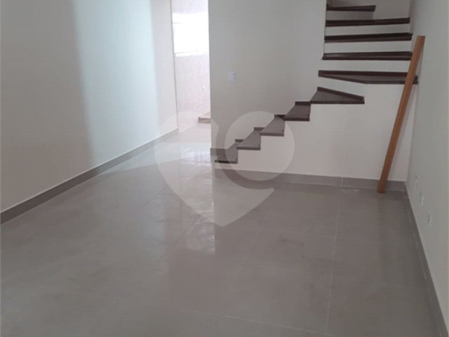 Sobrado à venda com 2 quartos em Vila Romero, São Paulo, SP