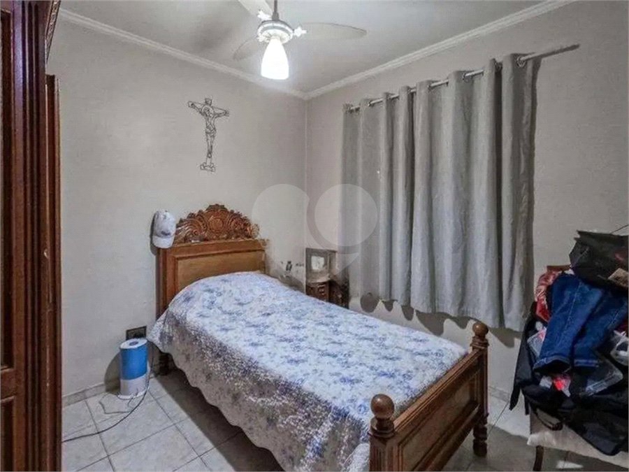 Casa à venda com 3 quartos em Jardim Marisa, São Paulo, SP