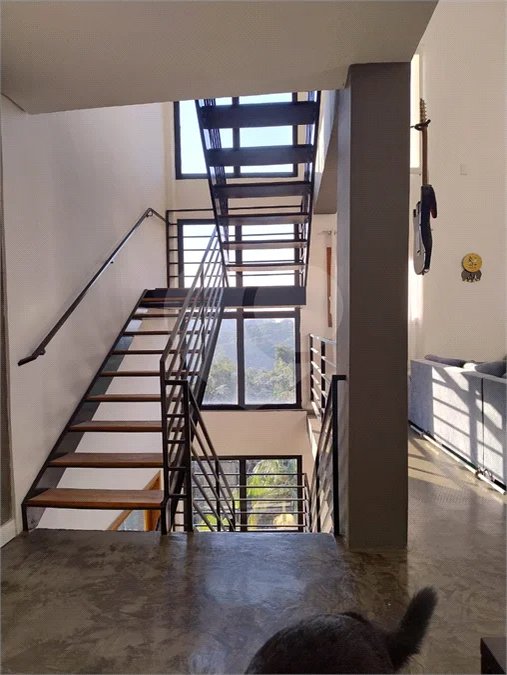 Casa à venda ou para alugar com 3 quartos, sendo 1 suíte, no condomínio Alpes da Cantareira, Mairiporã - SP