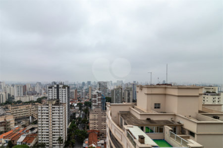 Apartamento à venda com 3 quartos, sendo 1 suíte, em Vila Mariana, São Paulo, SP