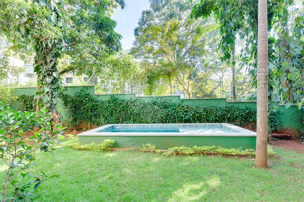 Casa à venda ou para alugar com 4 suítes no condomínio Residencial Vista 908, São Paulo - SP