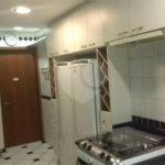Casa à venda com 4 quartos, sendo 2 suítes, no condomínio Champs Elysees Village, Mairiporã - SP