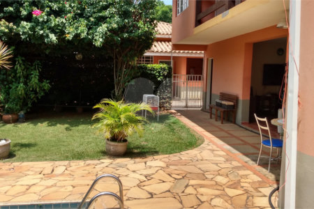 Casa à venda com 4 quartos, sendo 1 suíte, no condomínio Residencial Vale das Laranjeiras, Indaiatuba - SP