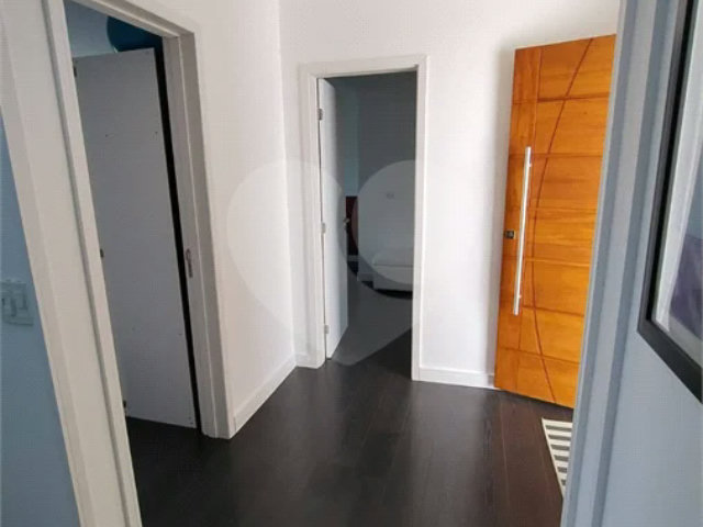 Casa à venda ou para alugar com 3 quartos, sendo 1 suíte, no condomínio Alpes da Cantareira, Mairiporã - SP