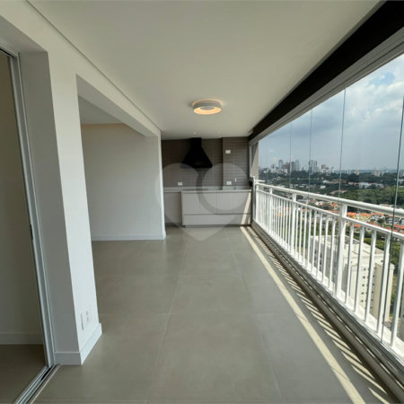 Apartamento à venda com 3 quartos, sendo 1 suíte,  em Vila Anastácio, São Paulo, SP
