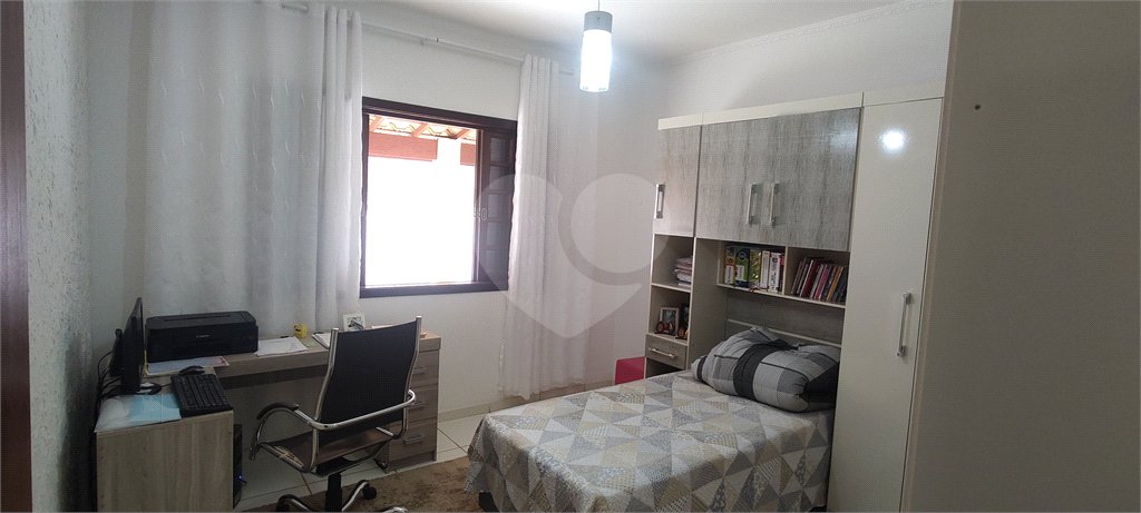 Casa à venda com 4 suítes no Centro, Extrema, MG