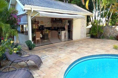 Casa à venda com 3 quartos, sendo 1 suíte,  em Bosque, Vinhedo, SP