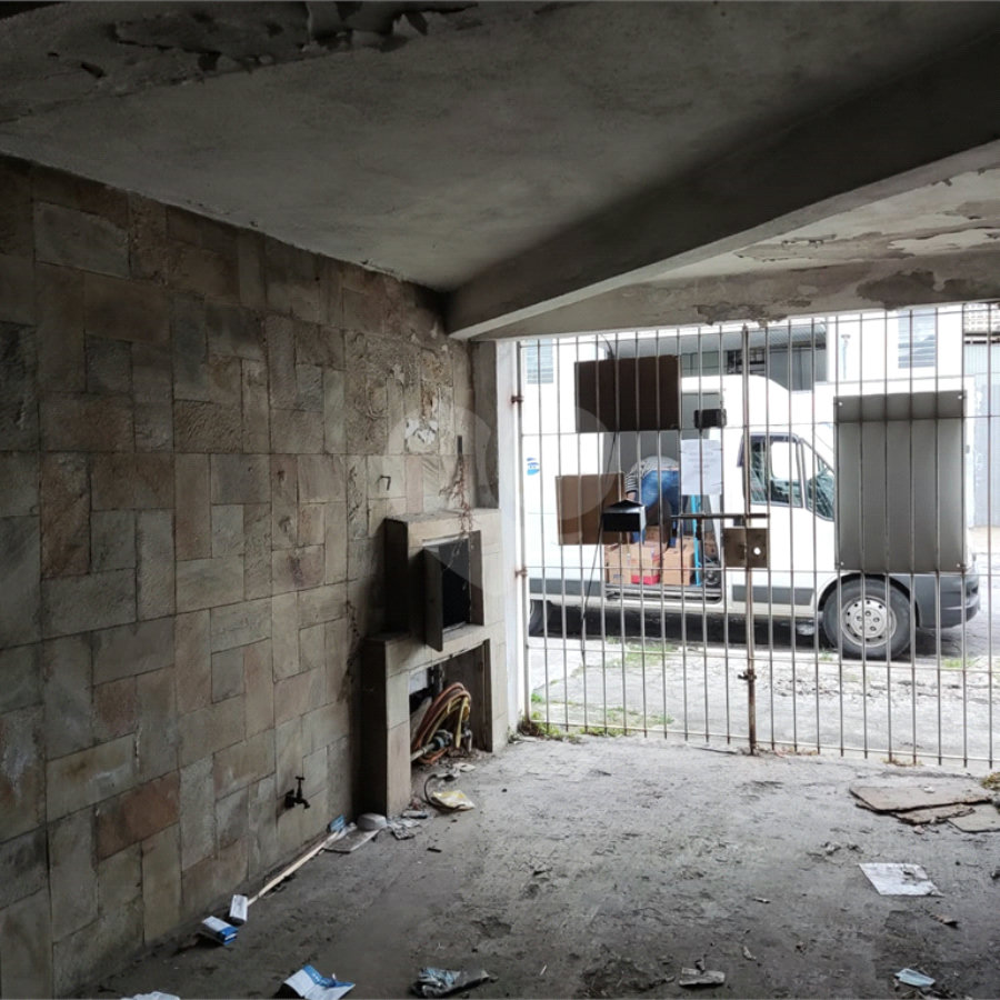 Casa à venda com 4 quartos em Vila Anastácio, São Paulo, SP