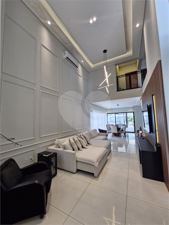 Casa à venda com 3 suítes no condomínio Mirante dos Ipês, Salto - SP