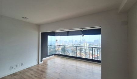 Apartamento à venda com 2 quartos, sendo 1 suíte,  em Vila Esperança, São Paulo, SP