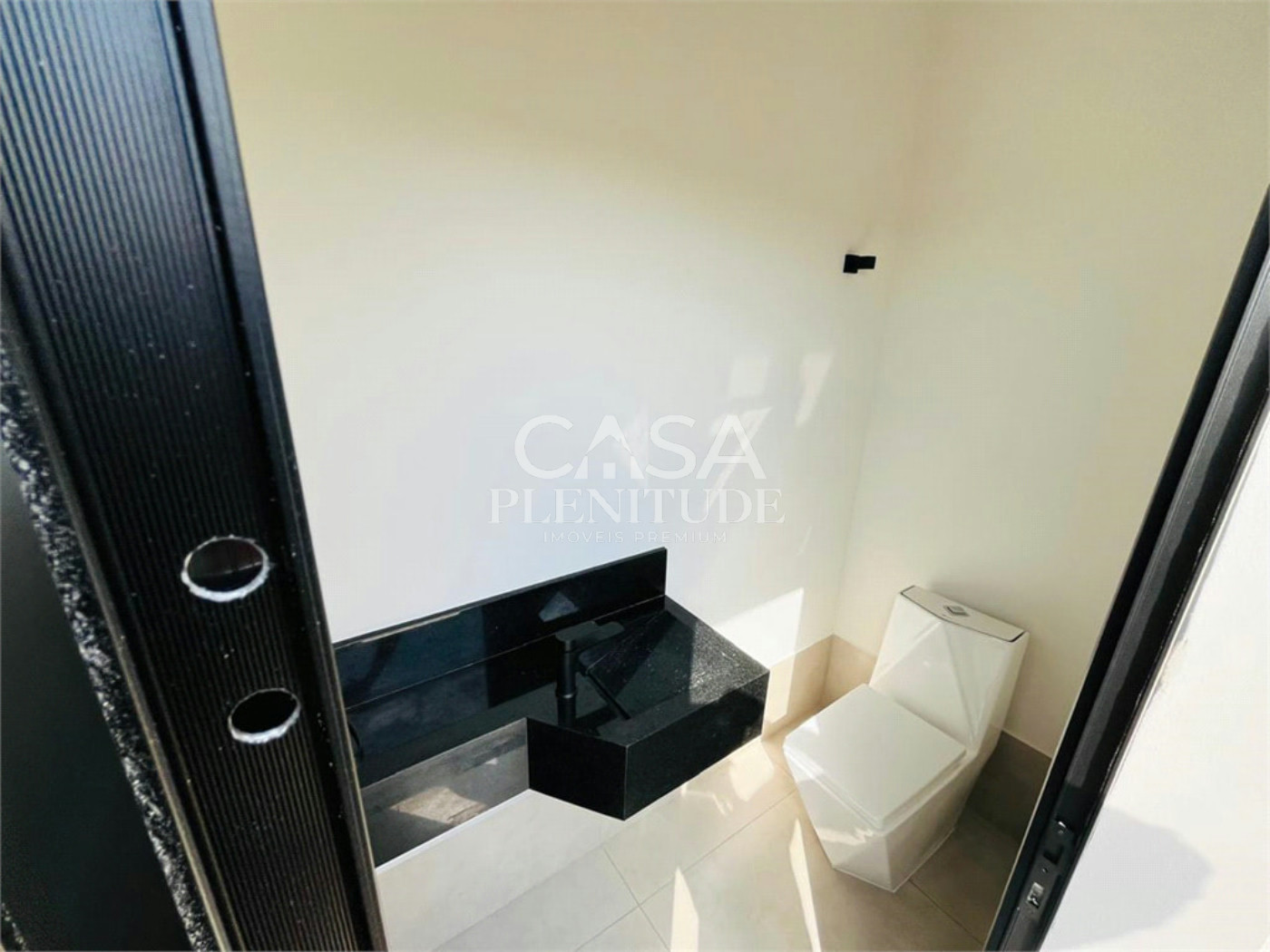Casa em condomínio à venda com 3 quartos, sendo 1 suíte, no Centro, Araçoiaba da Serra, SP