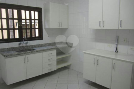 Casa para alugar com 4 quartos, sendo 2 suítes, no condomínio Palm Garden, São Paulo - SP