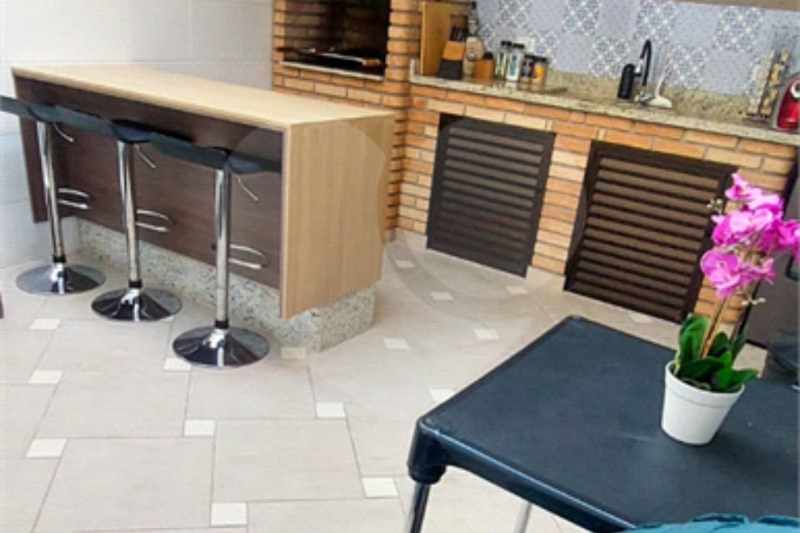 Sobrado à venda com 3 quartos, sendo 1 suíte, em Vila Mazzei, São Paulo, SP
