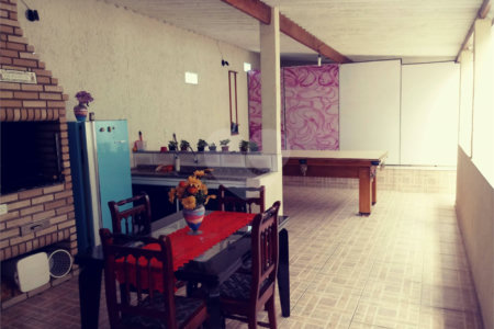 Casa à venda com 3 quartos, sendo 1 suíte, em Engordadouro, Jundiaí, SP