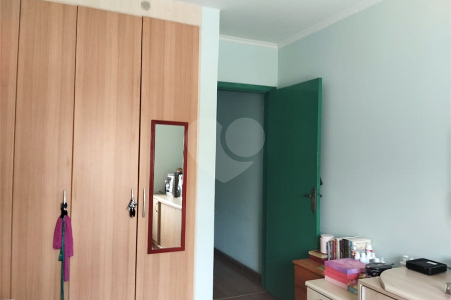 Sobrado à venda com 3 quartos em Vila Irmãos Arnoni, São Paulo, SP