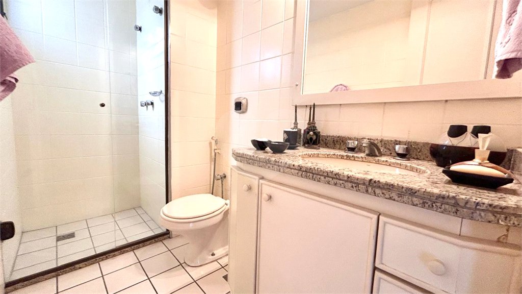 Apartamento à venda com 3 suítes em Vila Suzana, São Paulo, SP