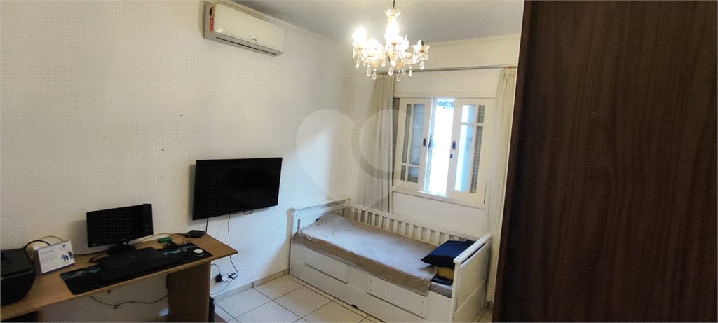 Casa à venda com 3 quartos, sendo 1 suíte,  em Chácara das Flores, Mogi das Cruzes, SP