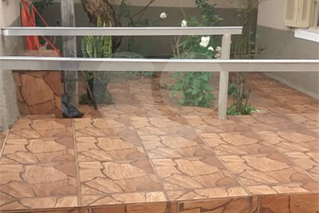 Casa Térrea à venda com 3 quartos em Jardim Nadir, São Paulo, SP