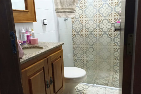 Sobrado à venda com 3 quartos, sendo 1 suíte, em Parque São George, Cotia, SP