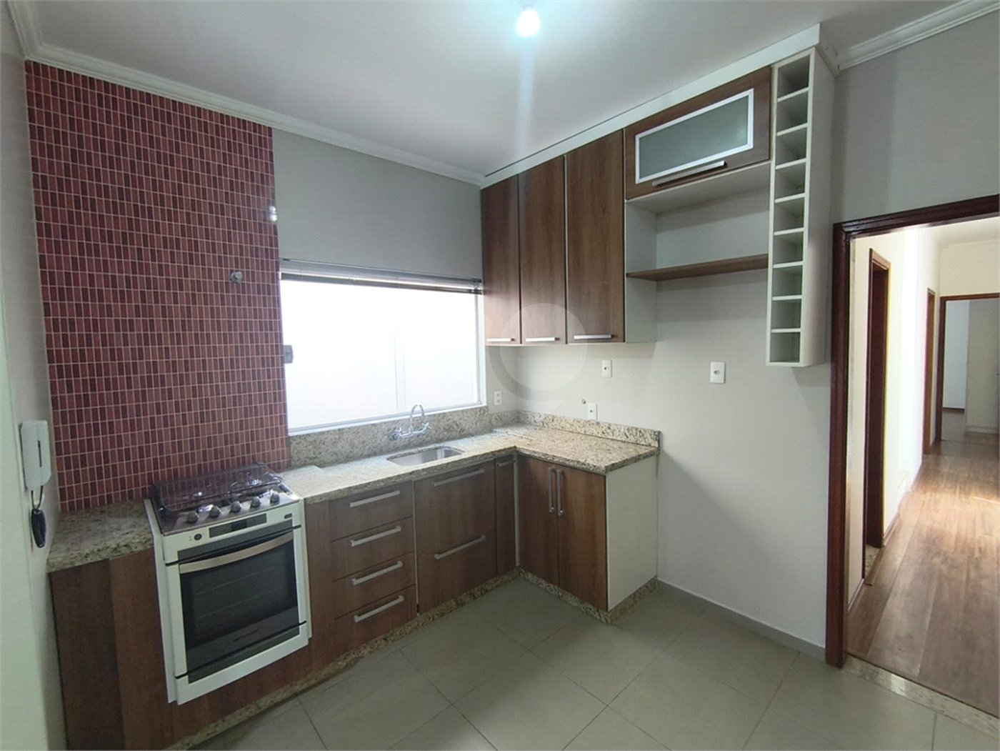 Casa à venda com 3 quartos, sendo 2 suítes, em Vila Carolina, Itapetininga, SP