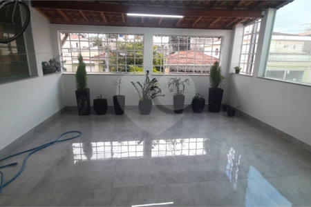 Sobrado à venda com 3 quartos, sendo 1 suíte, em Jardim Sarah, São Paulo, SP