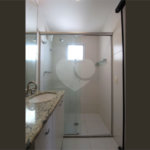 Apartamento à venda com 3 quartos, sendo 1 suíte,  em Vila Olímpia, São Paulo, SP