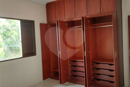 Sobrado à venda com 3 quartos, sendo 1 suíte,  em Jardim Regina, Indaiatuba, SP