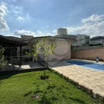 Casa à venda com 4 quartos, sendo 3 suítes, no condomínio Terras de Mont Serrat, Salto - SP