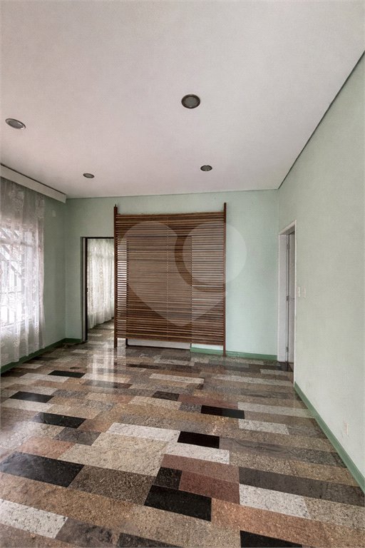 Casa à venda com 2 quartos, sendo 1 suíte,  em Vila Mariana, São Paulo, SP