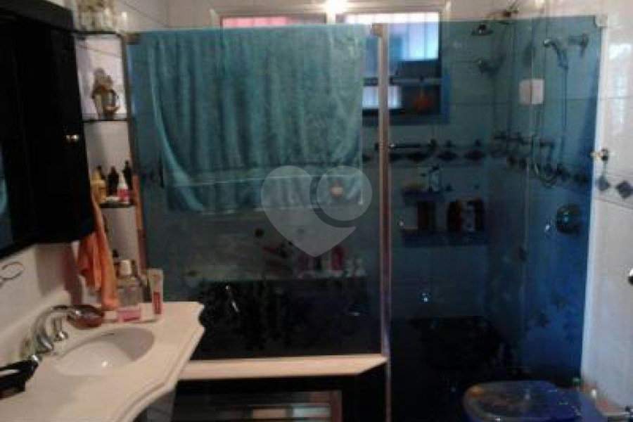 Sobrado à venda com 4 quartos, sendo 2 suítes, em Penha, São Paulo, SP