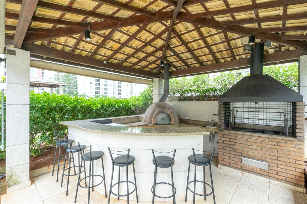 Apartamento à venda com 3 quartos, sendo 1 suíte,  em Jardim Parque Morumbi, São Paulo, SP