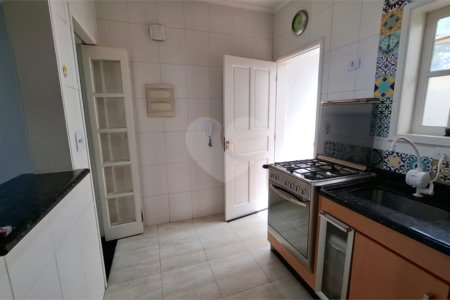 Casa à venda com 2 suítes no condomínio Village Palmas, São Paulo - SP