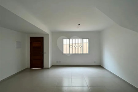 Casa à venda com 2 suítes no condomínio Residencial DI Luca, São Paulo - SP