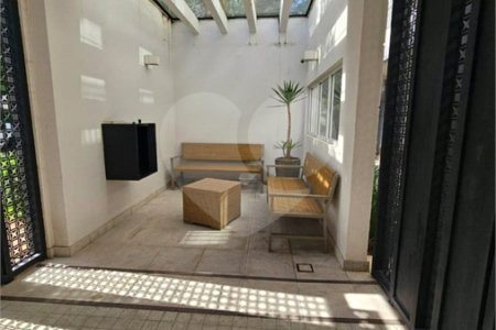 Apartamento à venda com 2 suítes em Vila Anastácio, São Paulo, SP