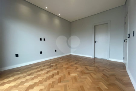 Casa à venda com 4 suítes no condomínio Residencial Chácara Ondina, Sorocaba - SP