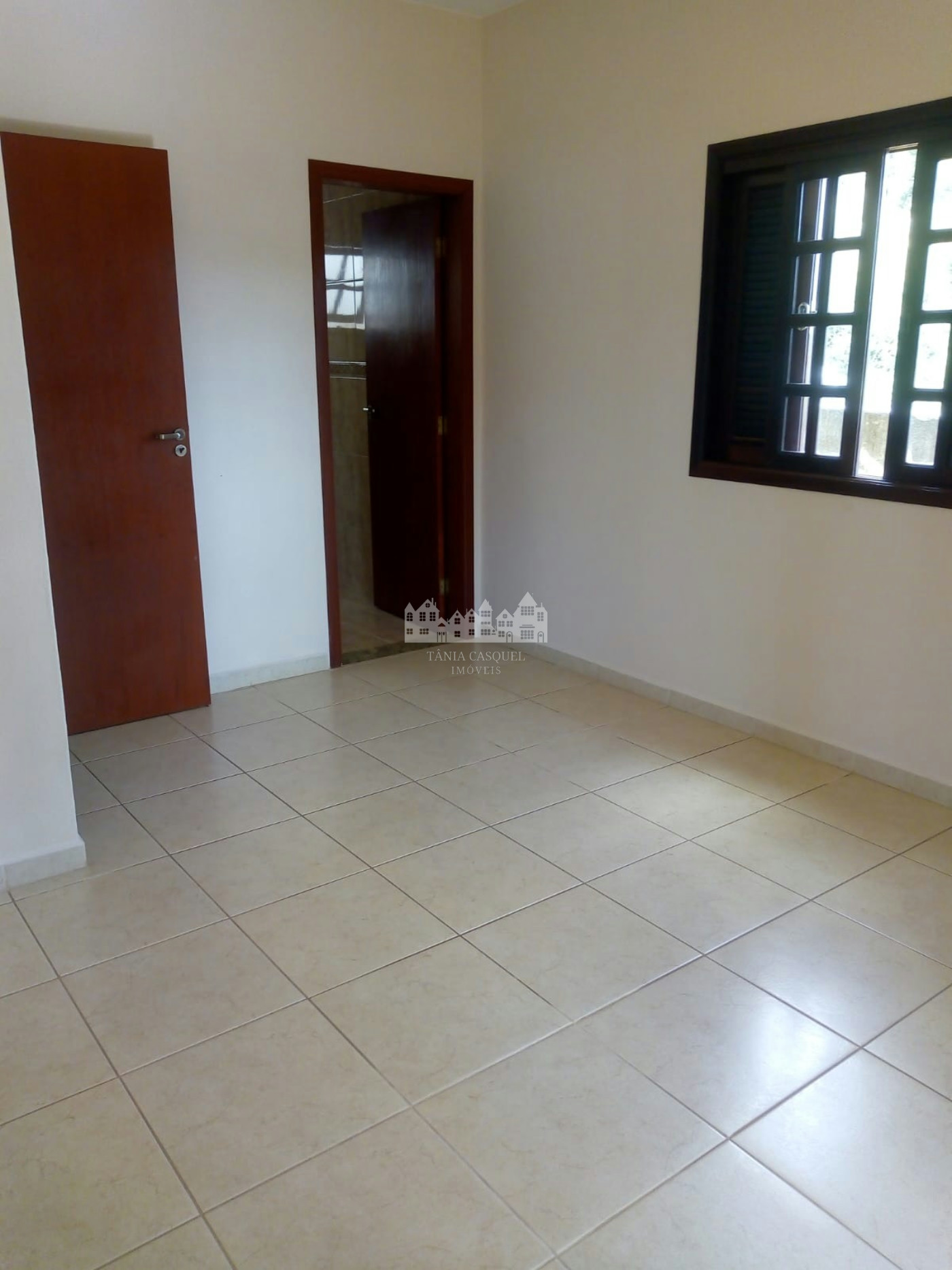 Casa para alugar com 3 quartos, sendo 1 suíte, em Vila Petrópolis, Atibaia, SP