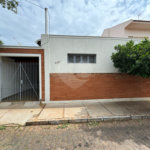 Casa à venda com 3 quartos, sendo 1 suíte, em Jardim Ártico, Araraquara, SP
