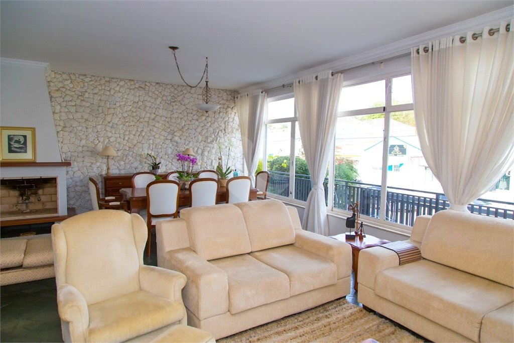 Casa à venda com 4 quartos, sendo 1 suíte, no Centro, Atibaia, SP