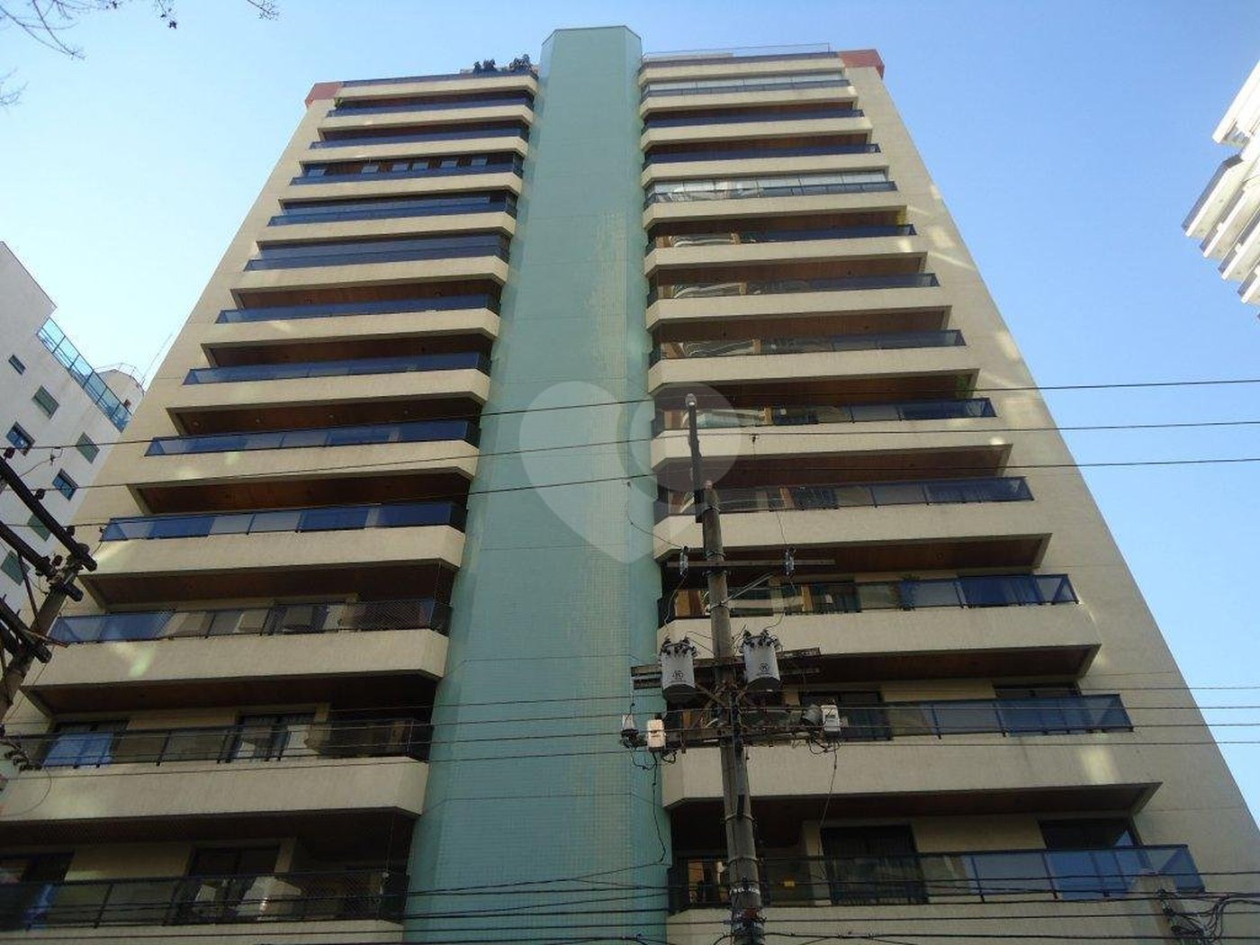 Apartamento à venda ou para alugar com 4 quartos, sendo 3 suítes, em Santana, São Paulo, SP