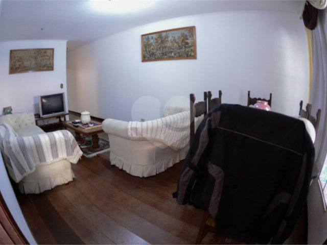 Sobrado à venda com 4 quartos, sendo 2 suítes,  em Tremembé, São Paulo, SP