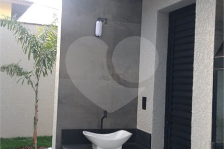Casa à venda com 3 quartos, sendo 2 suítes, em Nova Gardênia, Atibaia, SP