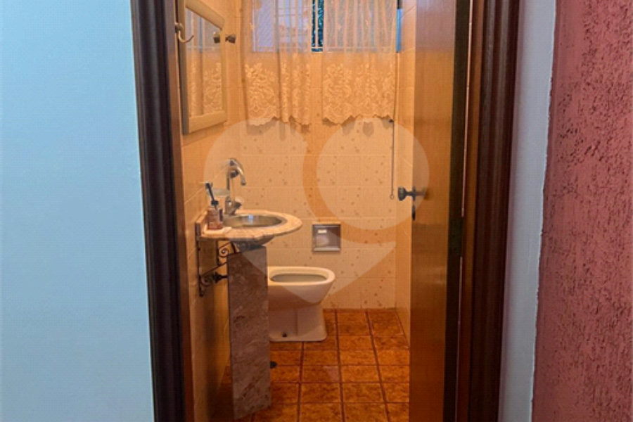 Sobrado à venda com 4 quartos, sendo 3 suítes, em Santana, São Paulo, SP